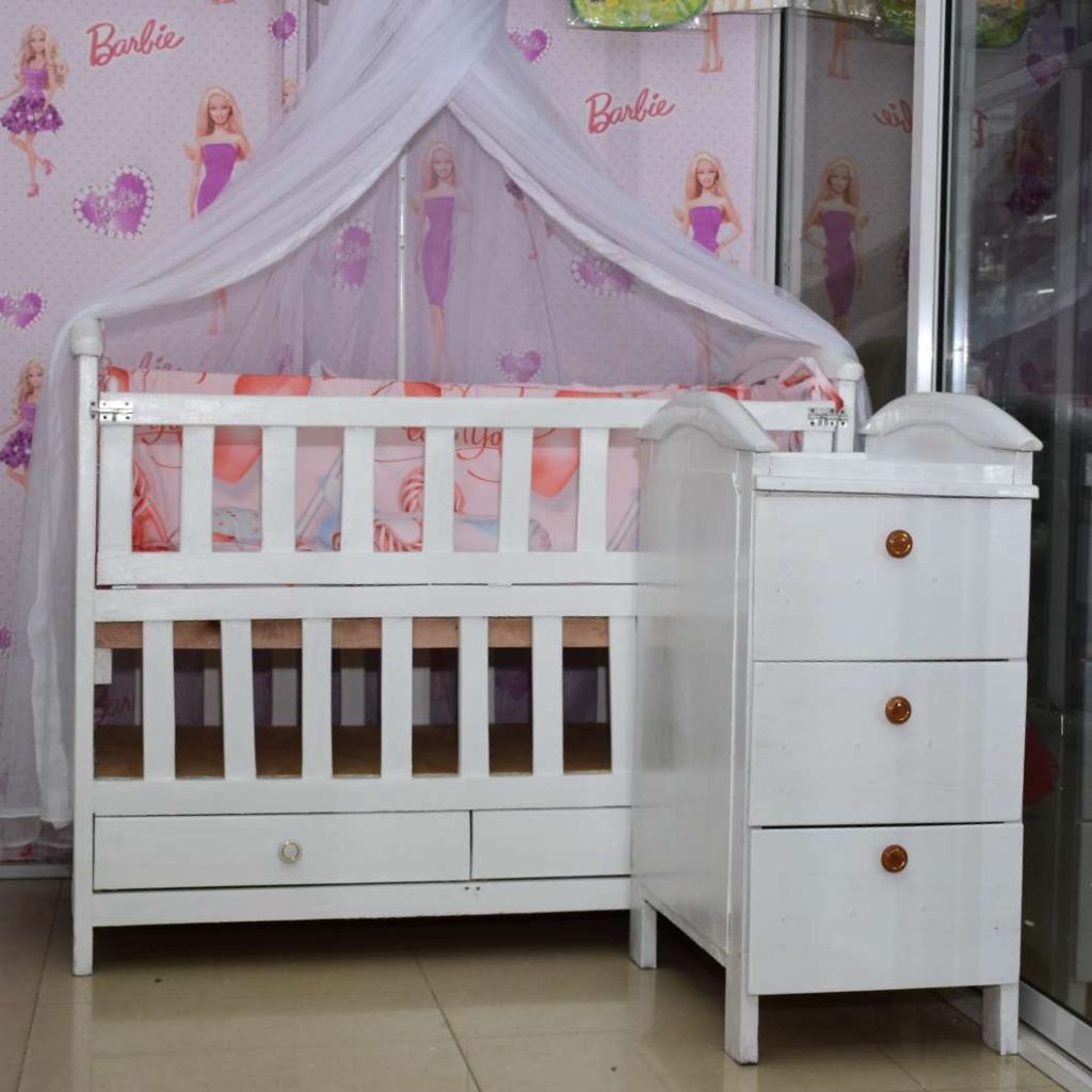 baby cot