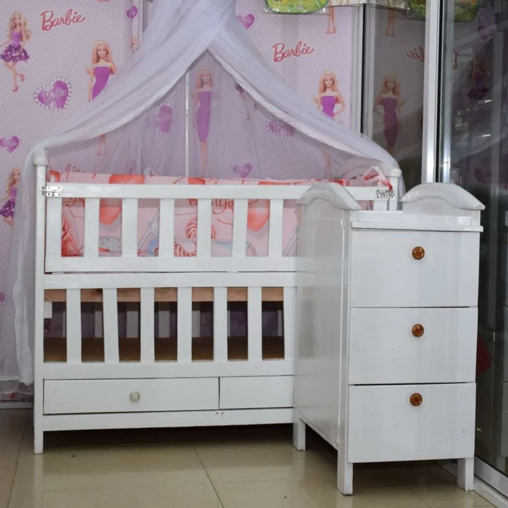 baby cot