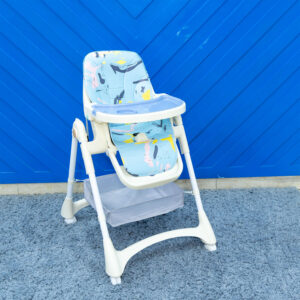 Feeding chair with adjustable height img2