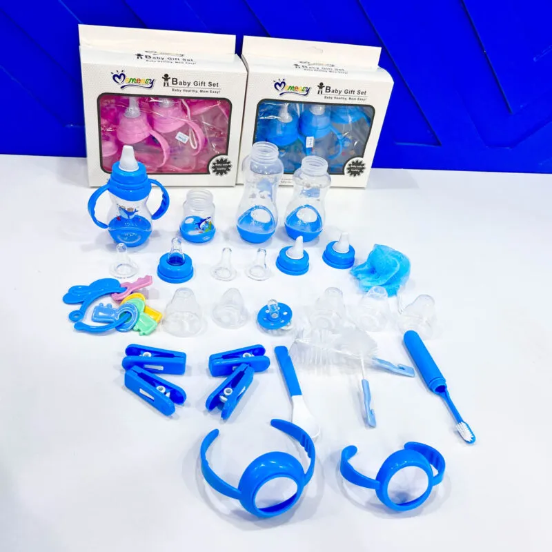 Mom Easy Baby Feeding Gift Set With Four Baby Feeding Bottles.