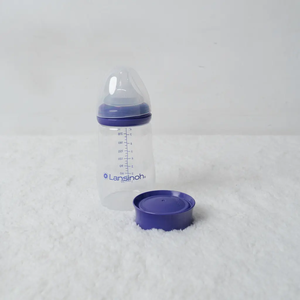 Lansinoh Feeding Bottle With Natural Wave 2 Lansinoh Feeding Bottle 240Ml With Naturalwave Teat And Boxes From Lansinoh Feeding Bottle 240Ml.jpg In Nairobi.