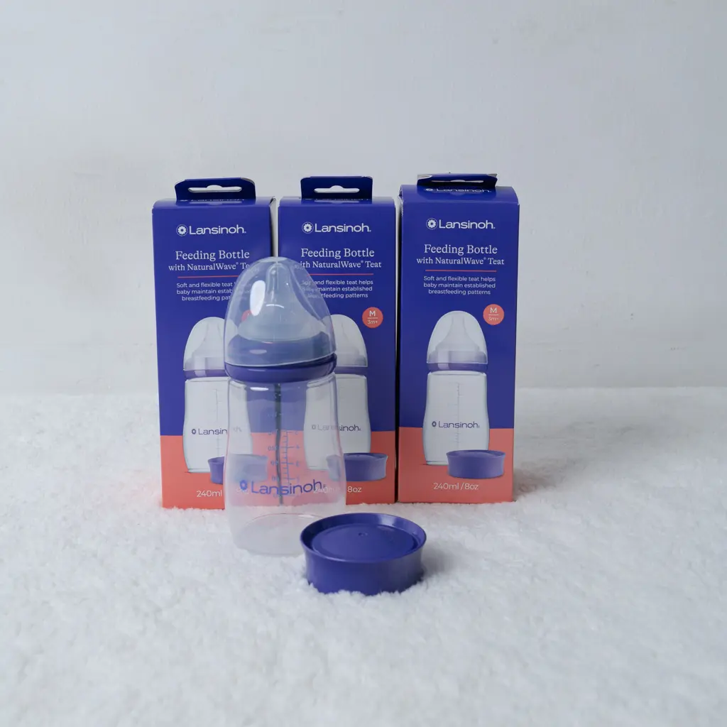 Lansinoh feeding bottle 240ml with NaturalWave teat and boxes from Lansinoh feeding bottle 240ml.jpg in Nairobi.