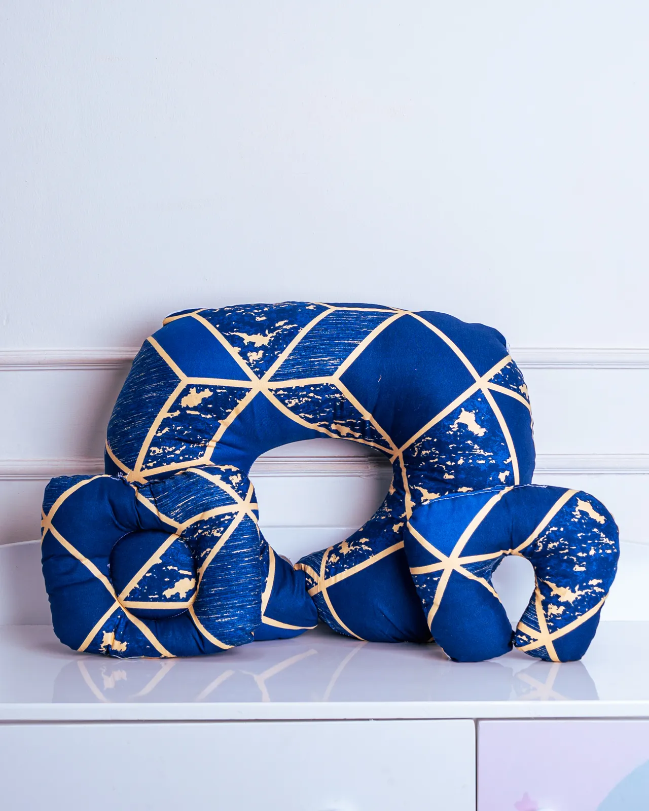 3 In 1 Nursing Pillow 7 Separated View Of The Multi-Piece 3 In 1 Feeding Pillow Set.